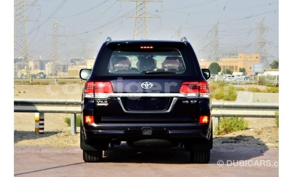 Sayi Imported Toyota Land Cruiser Black Babbar mota in Import - Dubai a Agadez Sayi Imported Toyota Land Cruiser Black Babbar mota in Import - Dubai a Agadez