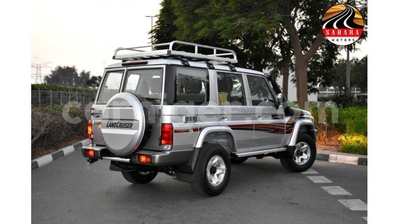 Big with watermark toyota land cruiser agadez import dubai 5459