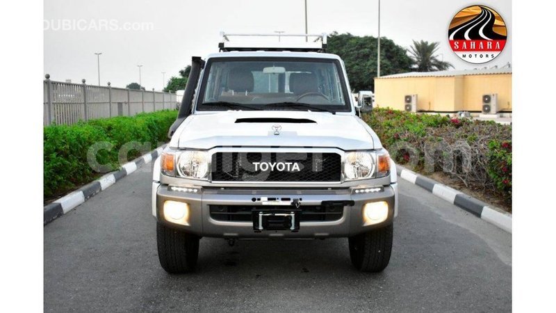 Big with watermark toyota land cruiser agadez import dubai 5459