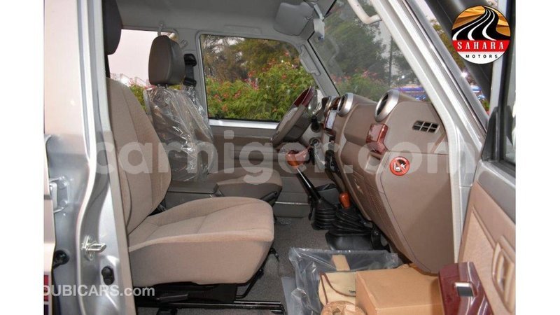 Big with watermark toyota land cruiser agadez import dubai 5459