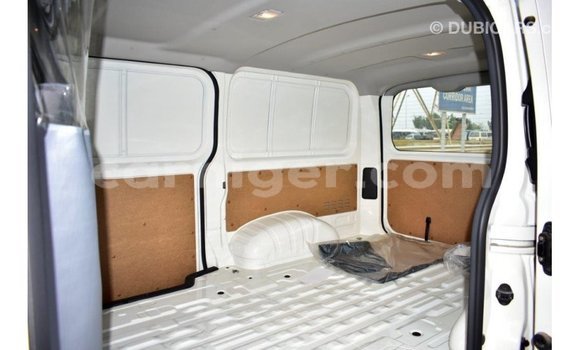 Sayi Imported Toyota Hiace White Mota in Import - Dubai a Agadez Sayi Imported Toyota Hiace White Mota in Import - Dubai a Agadez