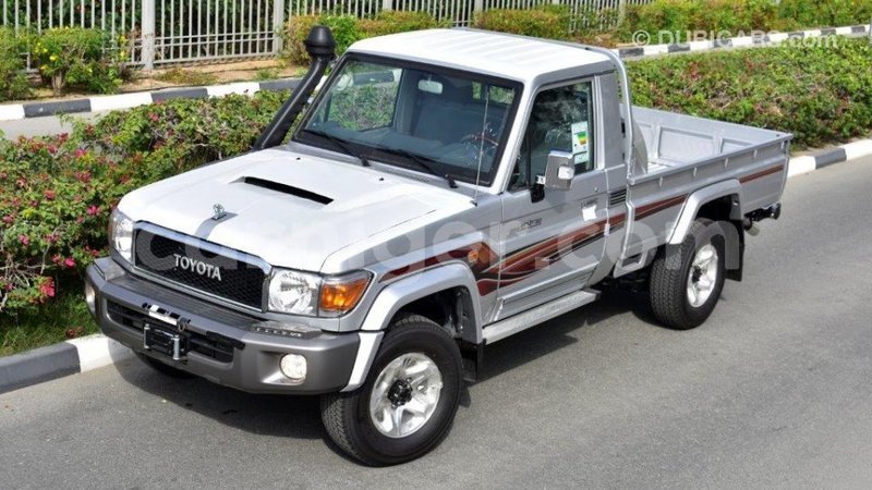 Big with watermark toyota land cruiser agadez import dubai 5465