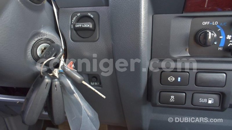 Big with watermark toyota land cruiser agadez import dubai 5465