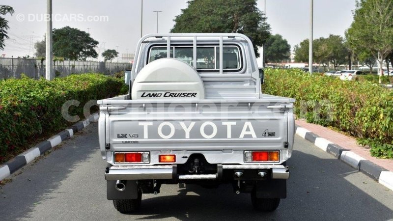 Big with watermark toyota land cruiser agadez import dubai 5465