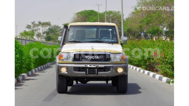 Big with watermark toyota land cruiser agadez import dubai 5466