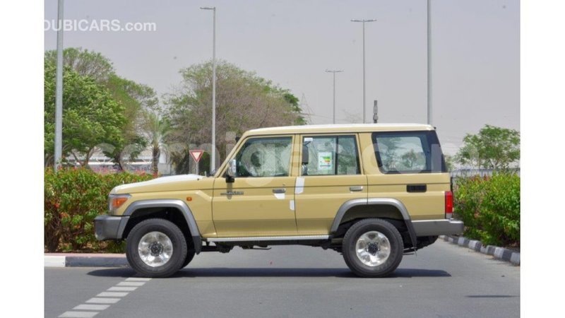 Big with watermark toyota land cruiser agadez import dubai 5466