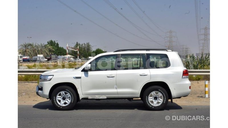 Big with watermark toyota land cruiser agadez import dubai 5467