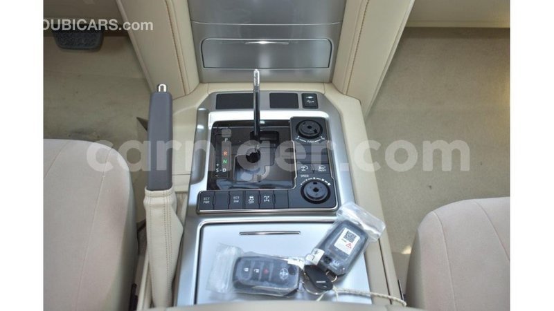 Big with watermark toyota land cruiser agadez import dubai 5467
