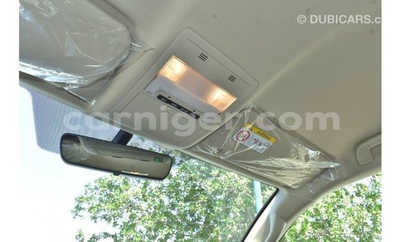 Sayi Imported Toyota Land Cruiser White Babbar mota in Import - Dubai a Agadez Sayi Imported Toyota Land Cruiser White Babbar mota in Import - Dubai a Agadez