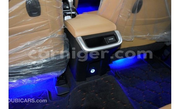 Sayi Imported Toyota Fortuner White Mota in Import - Dubai a Agadez Sayi Imported Toyota Fortuner White Mota in Import - Dubai a Agadez