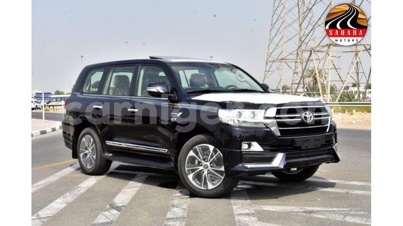 Big with watermark toyota land cruiser agadez import dubai 5469