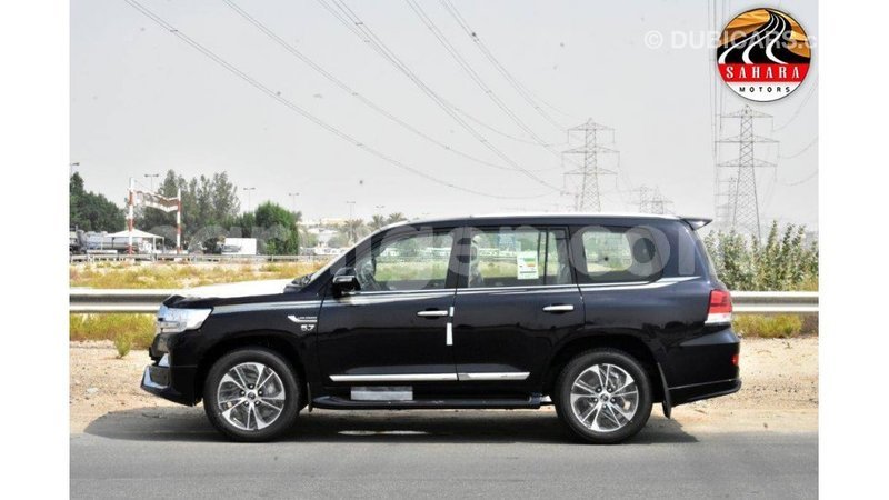 Big with watermark toyota land cruiser agadez import dubai 5469