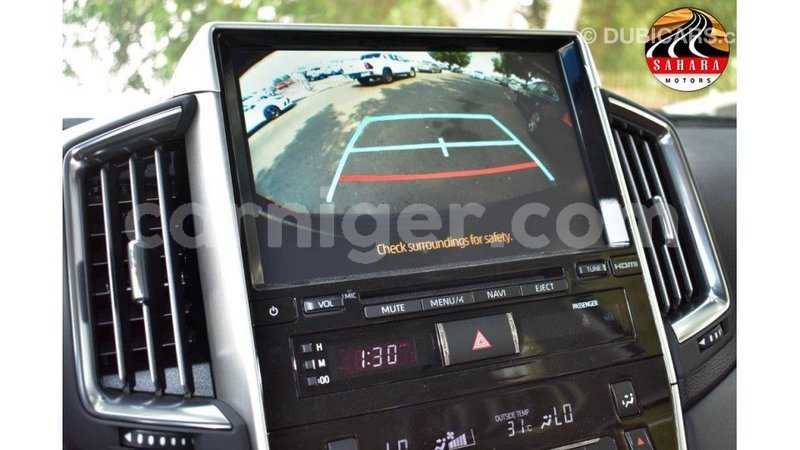 Big with watermark toyota land cruiser agadez import dubai 5469