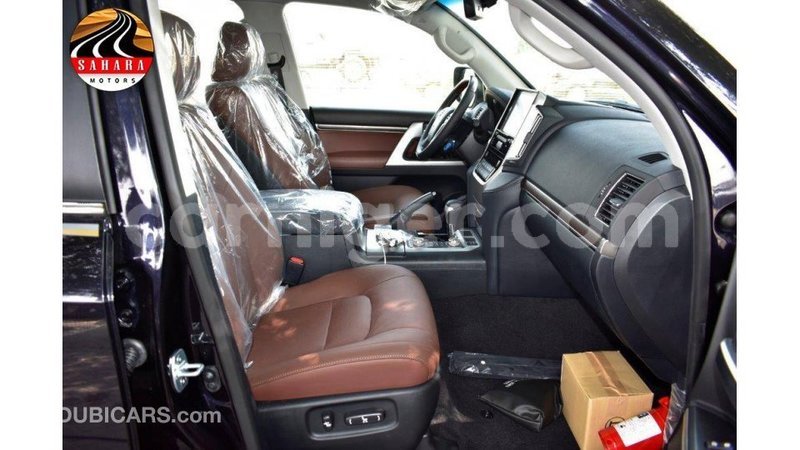 Big with watermark toyota land cruiser agadez import dubai 5469