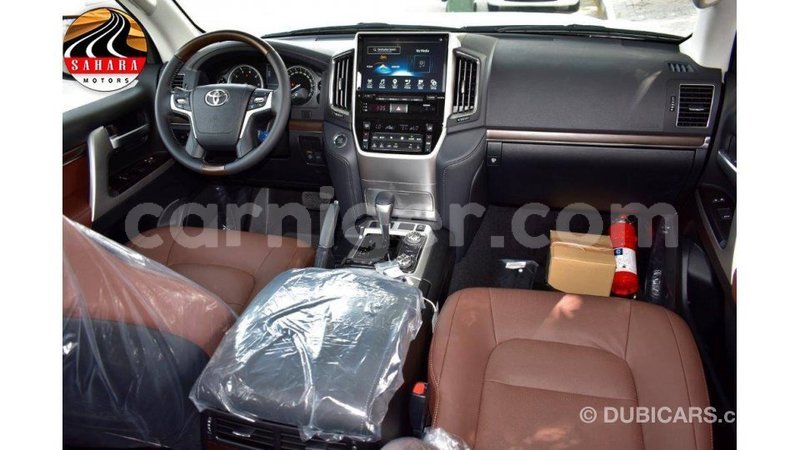 Big with watermark toyota land cruiser agadez import dubai 5469