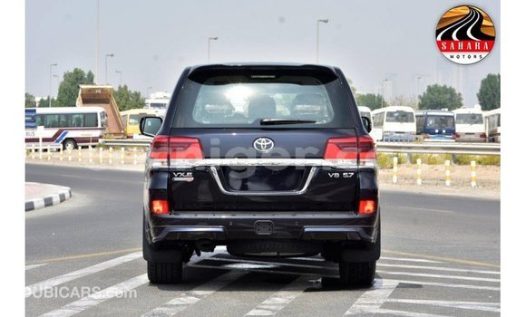 Sayi Imported Toyota Land Cruiser Black Babbar mota in Import - Dubai a Agadez Sayi Imported Toyota Land Cruiser Black Babbar mota in Import - Dubai a Agadez