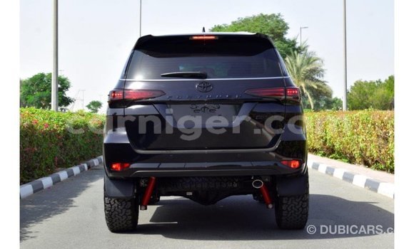 Sayi Imported Toyota Fortuner Black Mota in Import - Dubai a Agadez Sayi Imported Toyota Fortuner Black Mota in Import - Dubai a Agadez