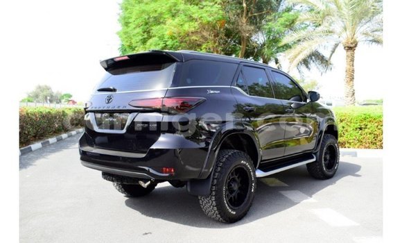 Sayi Imported Toyota Fortuner Black Mota in Import - Dubai a Agadez Sayi Imported Toyota Fortuner Black Mota in Import - Dubai a Agadez