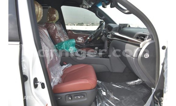 Sayi Imported Lexus LX White Mota in Import - Dubai a Agadez Sayi Imported Lexus LX White Mota in Import - Dubai a Agadez