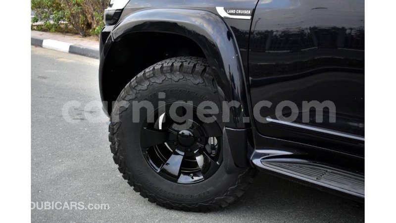 Big with watermark toyota land cruiser agadez import dubai 5477