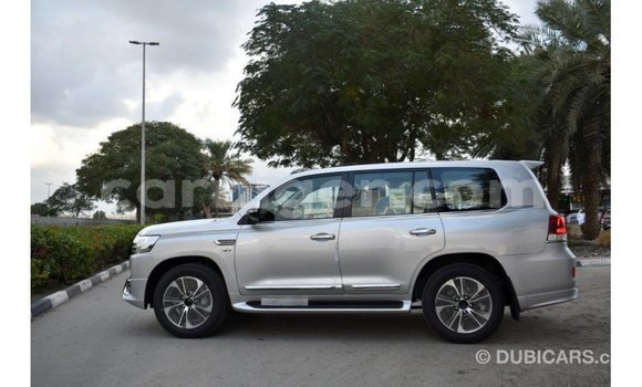 Sayi Imported Toyota Land Cruiser Other Babbar mota in Import - Dubai a Agadez Sayi Imported Toyota Land Cruiser Other Babbar mota in Import - Dubai a Agadez