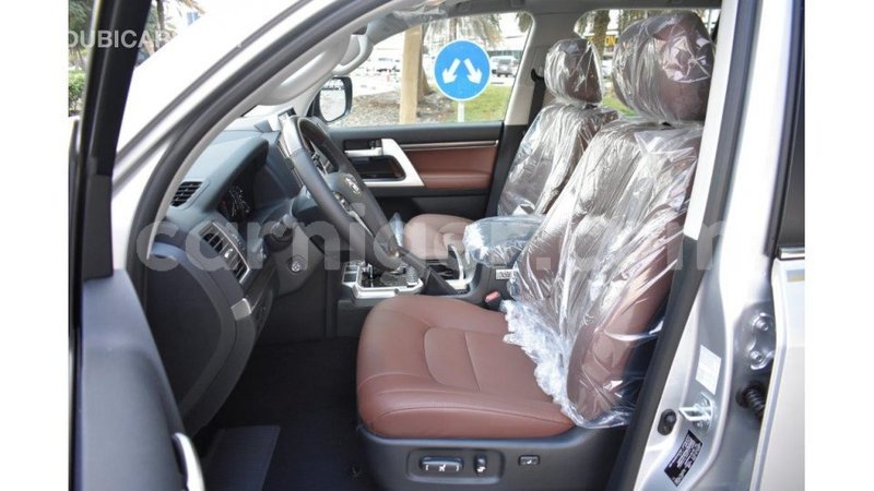 Big with watermark toyota land cruiser agadez import dubai 5480