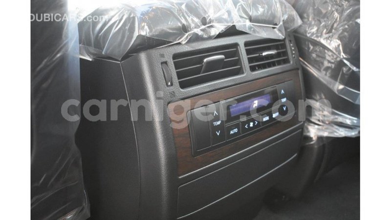 Big with watermark toyota land cruiser agadez import dubai 5480
