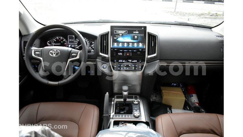Big with watermark toyota land cruiser agadez import dubai 5480