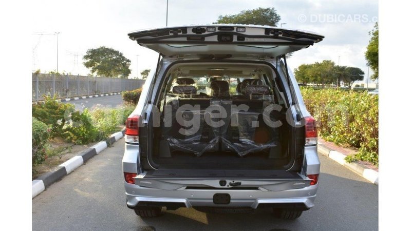 Big with watermark toyota land cruiser agadez import dubai 5480
