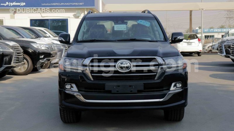 Big with watermark toyota land cruiser agadez import dubai 5483