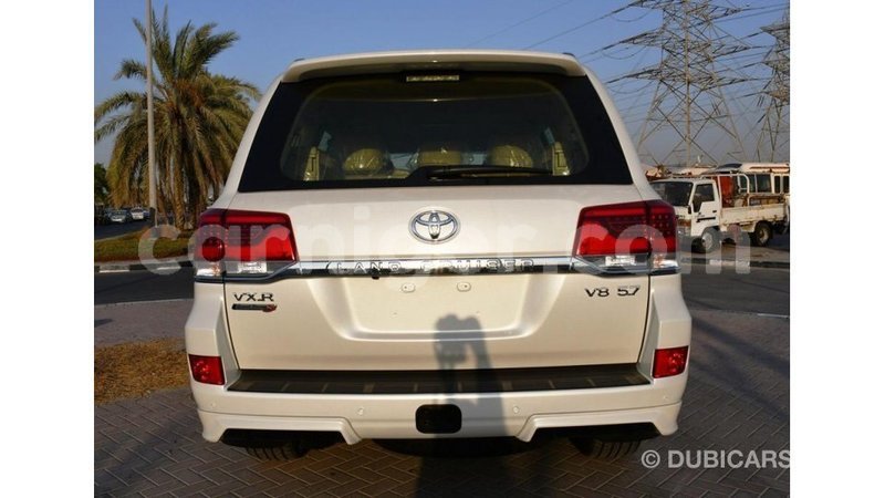 Big with watermark toyota land cruiser agadez import dubai 5486