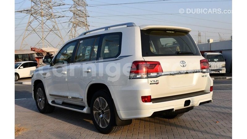 Big with watermark toyota land cruiser agadez import dubai 5486