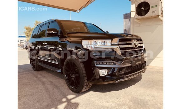 Buy Import Toyota Land Cruiser Black Truck in Import - Dubai in Agadez Buy Import Toyota Land Cruiser Black Truck in Import - Dubai in Agadez