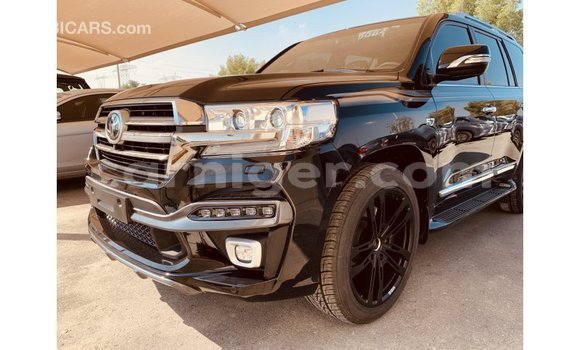 Buy Import Toyota Land Cruiser Black Truck in Import - Dubai in Agadez Buy Import Toyota Land Cruiser Black Truck in Import - Dubai in Agadez