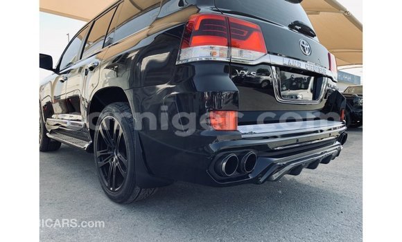 Buy Import Toyota Land Cruiser Black Truck in Import - Dubai in Agadez Buy Import Toyota Land Cruiser Black Truck in Import - Dubai in Agadez