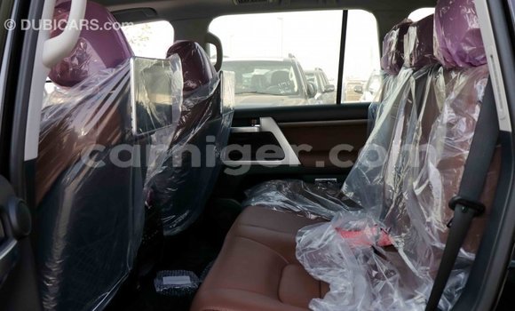 Buy Import Toyota Land Cruiser Black Truck in Import - Dubai in Agadez Buy Import Toyota Land Cruiser Black Truck in Import - Dubai in Agadez