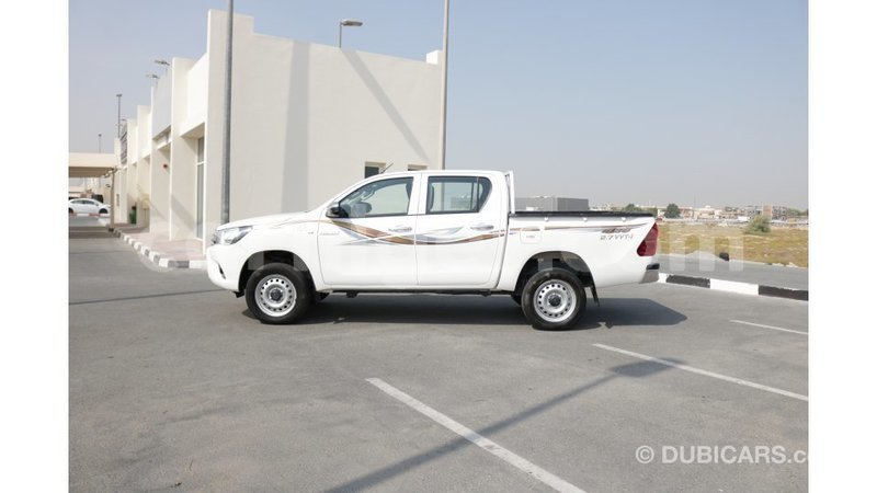 Big with watermark toyota hilux agadez import dubai 5492