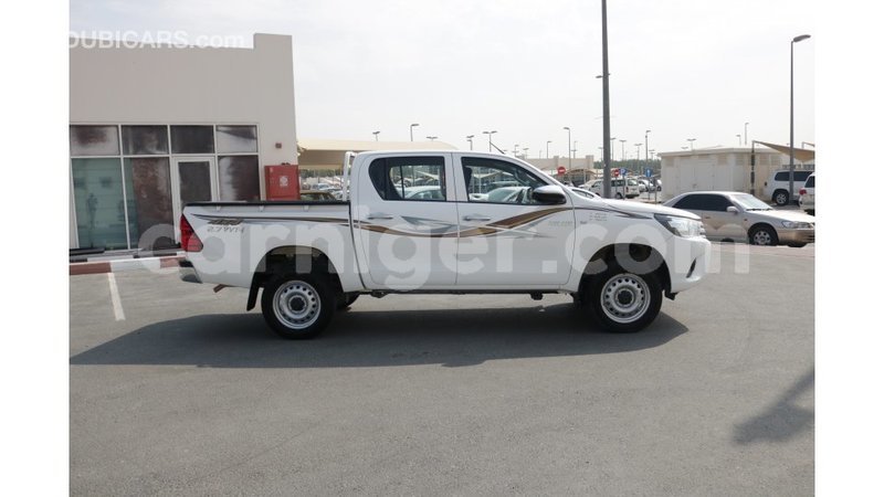 Big with watermark toyota hilux agadez import dubai 5492