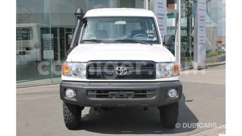 Big with watermark toyota land cruiser agadez import dubai 5501