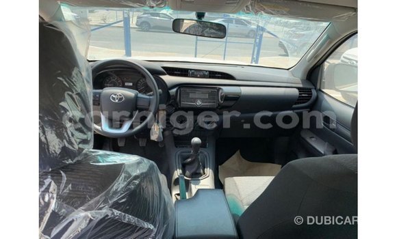 Buy Import Toyota Hilux White Car in Import - Dubai in Agadez Buy Import Toyota Hilux White Car in Import - Dubai in Agadez