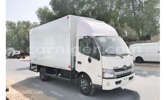 Buy Import Hino 300 Series White Truck in Import - Dubai in Agadez Buy Import Hino 300 Series White Truck in Import - Dubai in Agadez