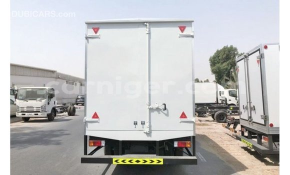 Buy Import Hino 300 Series White Truck in Import - Dubai in Agadez Buy Import Hino 300 Series White Truck in Import - Dubai in Agadez