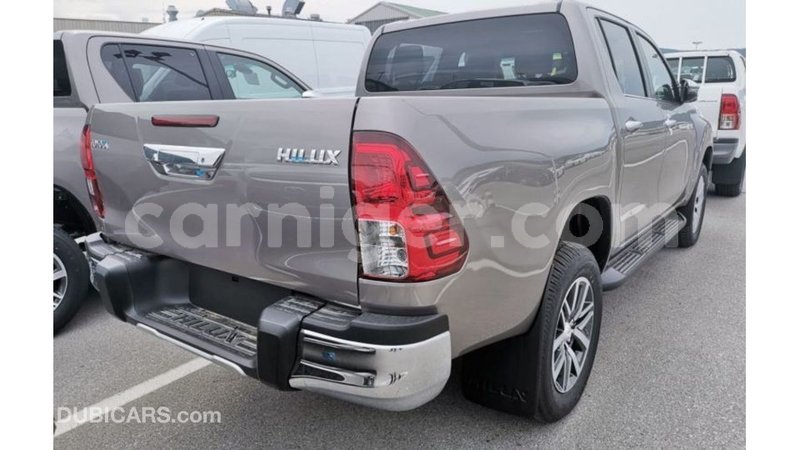 Big with watermark toyota hilux agadez import dubai 5507