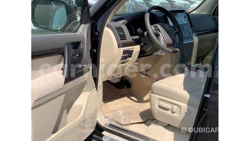 Big with watermark toyota land cruiser agadez import dubai 5508