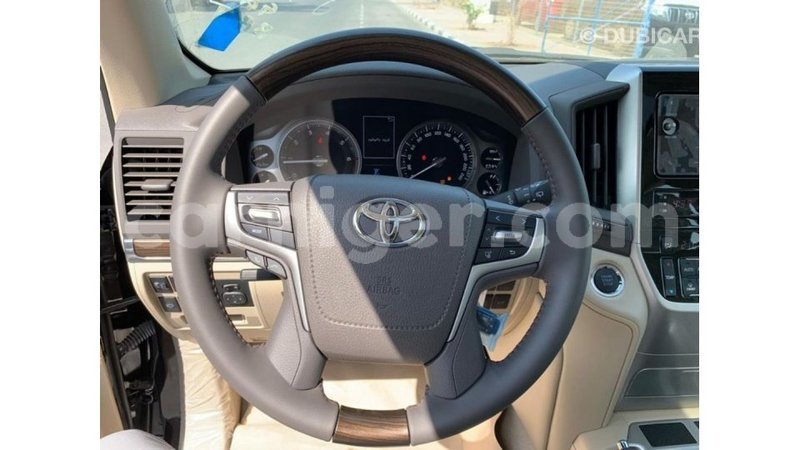 Big with watermark toyota land cruiser agadez import dubai 5508