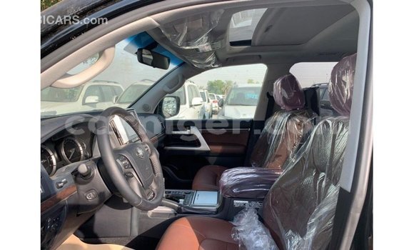 Buy Import Toyota Land Cruiser Black Truck in Import - Dubai in Agadez Buy Import Toyota Land Cruiser Black Truck in Import - Dubai in Agadez