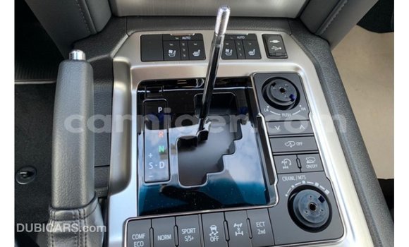 Buy Import Toyota Land Cruiser Other Truck in Import - Dubai in Agadez Buy Import Toyota Land Cruiser Other Truck in Import - Dubai in Agadez