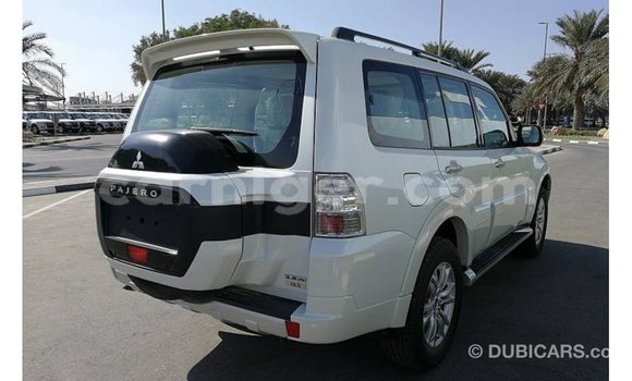 Buy Import Mitsubishi Pajero White Car in Import - Dubai in Agadez Buy Import Mitsubishi Pajero White Car in Import - Dubai in Agadez