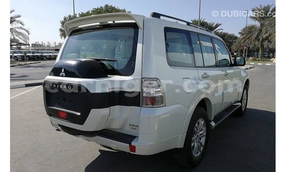 Buy Import Mitsubishi Pajero White Car in Import - Dubai in Agadez Buy Import Mitsubishi Pajero White Car in Import - Dubai in Agadez