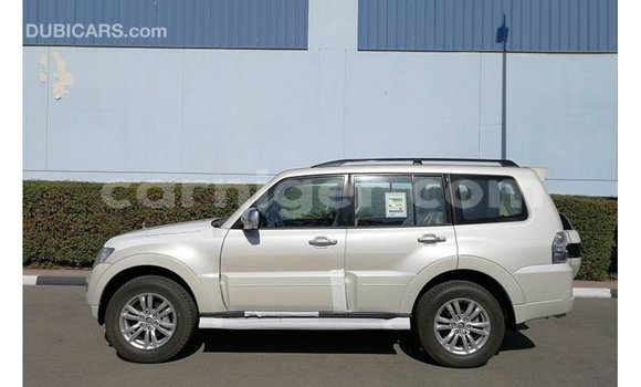 Buy Import Mitsubishi Pajero White Car in Import - Dubai in Agadez Buy Import Mitsubishi Pajero White Car in Import - Dubai in Agadez